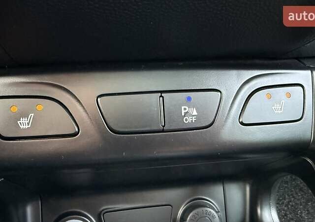 Белый Хендай их35, объемом двигателя 2 л и пробегом 235 тыс. км за 10999 $, фото 25 на Automoto.ua