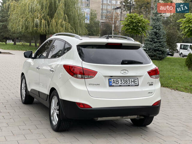 Белый Хендай их35, объемом двигателя 2.4 л и пробегом 118 тыс. км за 12900 $, фото 6 на Automoto.ua