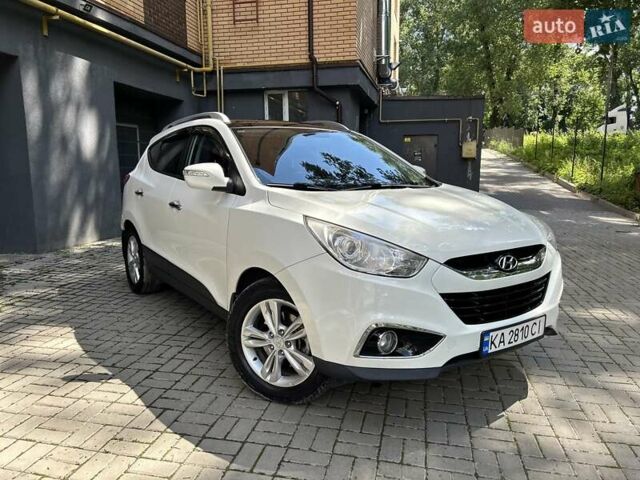 Білий Хендай іх35, об'ємом двигуна 2 л та пробігом 150 тис. км за 13200 $, фото 26 на Automoto.ua