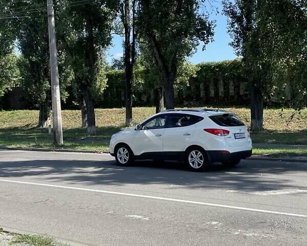 Білий Хендай іх35, об'ємом двигуна 2 л та пробігом 150 тис. км за 13200 $, фото 93 на Automoto.ua