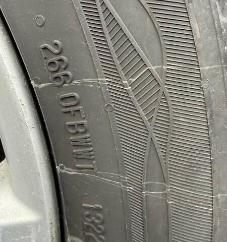 Белый Хендай их35, объемом двигателя 2 л и пробегом 235 тыс. км за 10999 $, фото 14 на Automoto.ua