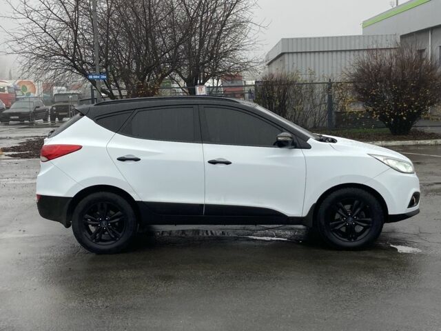 Білий Хендай іх35, об'ємом двигуна 2 л та пробігом 182 тис. км за 11999 $, фото 3 на Automoto.ua