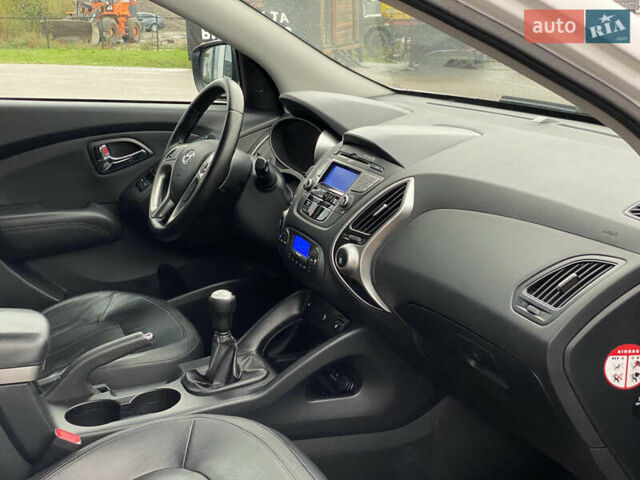 Хендай их35 2011 в Киеве на Automoto.ua Белый Хендай их35, объемом двигателя 2 л и пробегом 145 тыс. км за 11500 $, фото 13 на Automoto.ua