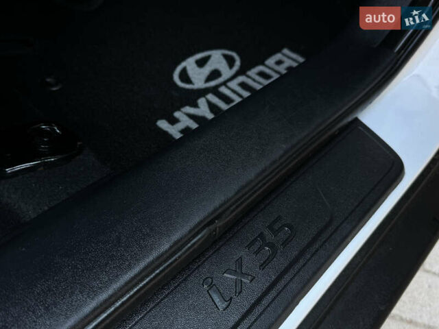 Хендай их35 2011 в Межгорье на Automoto.ua Белый Хендай их35, объемом двигателя 2 л и пробегом 235 тыс. км за 11100 $, фото 49 на Automoto.ua