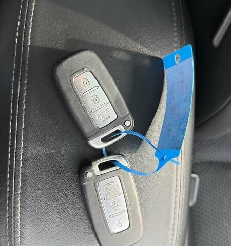 Белый Хендай их35, объемом двигателя 2 л и пробегом 235 тыс. км за 10999 $, фото 47 на Automoto.ua