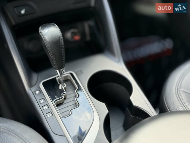 Хендай их35 2011 в Одессе на Automoto.ua Белый Хендай их35, объемом двигателя 2.4 л и пробегом 234 тыс. км за 11500 $, фото 15 на Automoto.ua