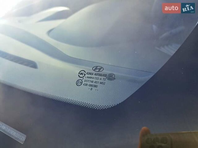 Білий Хендай іх35, об'ємом двигуна 2 л та пробігом 119 тис. км за 12600 $, фото 35 на Automoto.ua