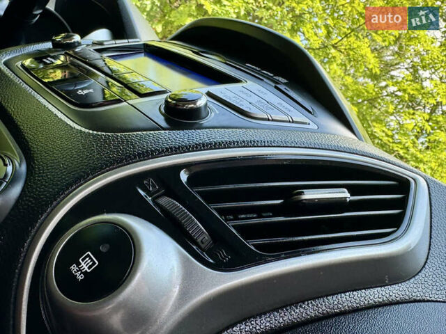 Хендай их35 2011 в Межгорье на Automoto.ua Белый Хендай их35, объемом двигателя 2 л и пробегом 235 тыс. км за 11100 $, фото 45 на Automoto.ua