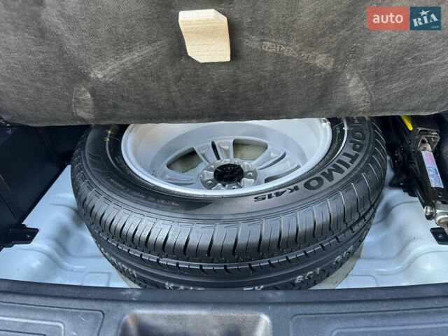 Хендай их35 2011 в Ровно на Automoto.ua Белый Хендай их35, объемом двигателя 2 л и пробегом 185 тыс. км за 13499 $, фото 30 на Automoto.ua