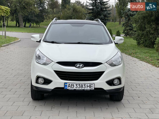 Белый Хендай их35, объемом двигателя 2.4 л и пробегом 118 тыс. км за 12900 $, фото 14 на Automoto.ua