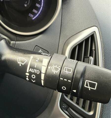 Белый Хендай их35, объемом двигателя 2 л и пробегом 235 тыс. км за 10999 $, фото 23 на Automoto.ua