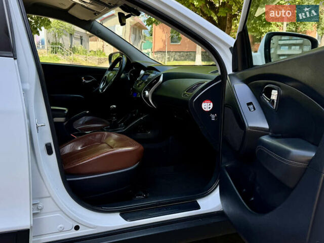 Хендай их35 2011 в Межгорье на Automoto.ua Белый Хендай их35, объемом двигателя 2 л и пробегом 235 тыс. км за 11100 $, фото 44 на Automoto.ua