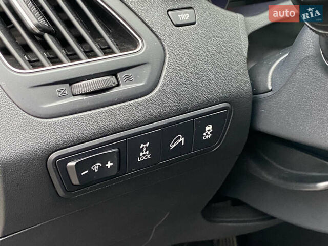 Хендай их35 2011 в Киеве на Automoto.ua Белый Хендай их35, объемом двигателя 2 л и пробегом 145 тыс. км за 11500 $, фото 18 на Automoto.ua