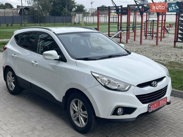 Белый Хендай их35, объемом двигателя 2 л и пробегом 193 тыс. км за 10550 $, фото 24 на Automoto.ua