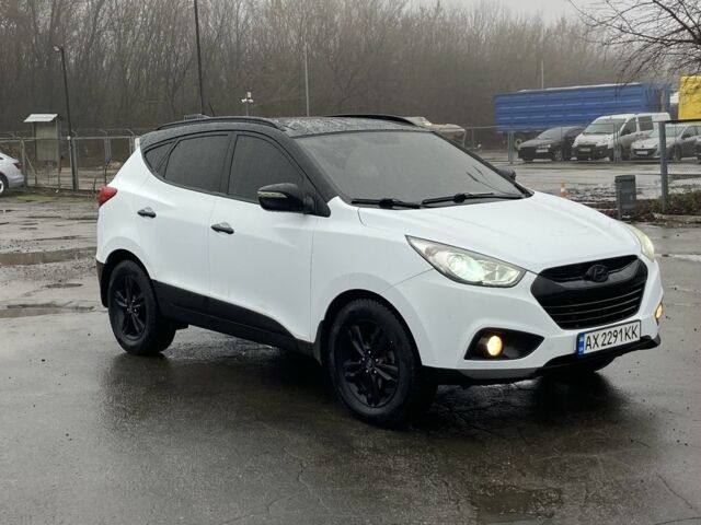 Білий Хендай іх35, об'ємом двигуна 2 л та пробігом 182 тис. км за 11999 $, фото 2 на Automoto.ua