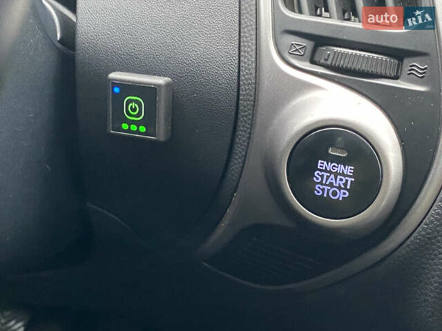 Хендай их35 2011 в Киеве на Automoto.ua Белый Хендай их35, объемом двигателя 2 л и пробегом 145 тыс. км за 11500 $, фото 32 на Automoto.ua