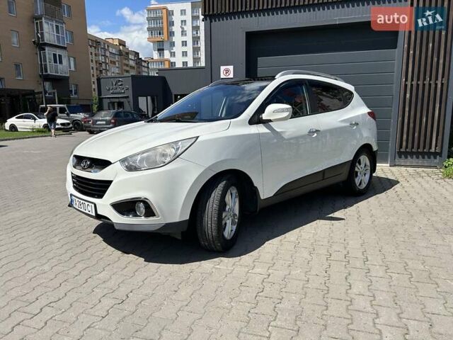 Білий Хендай іх35, об'ємом двигуна 2 л та пробігом 150 тис. км за 13200 $, фото 8 на Automoto.ua