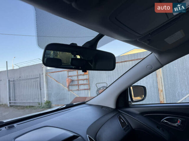 Хендай их35 2011 в Ровно на Automoto.ua Белый Хендай их35, объемом двигателя 2 л и пробегом 185 тыс. км за 13499 $, фото 26 на Automoto.ua