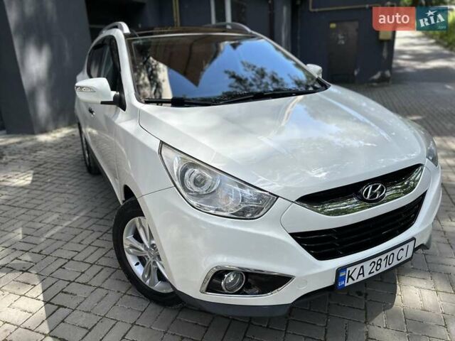 Білий Хендай іх35, об'ємом двигуна 2 л та пробігом 150 тис. км за 13200 $, фото 66 на Automoto.ua