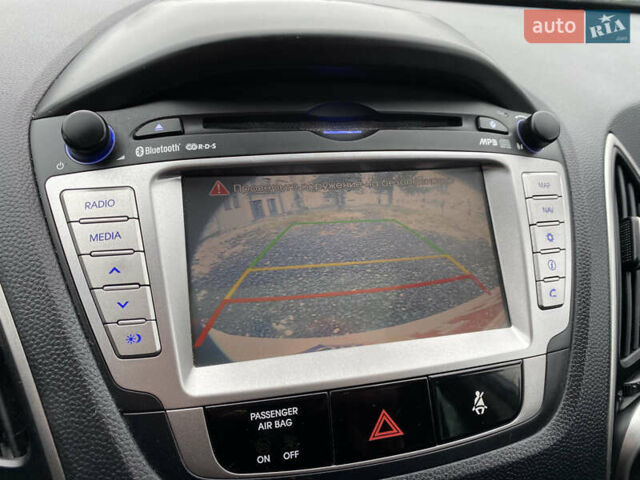 Белый Хендай их35, объемом двигателя 1.7 л и пробегом 258 тыс. км за 10900 $, фото 28 на Automoto.ua