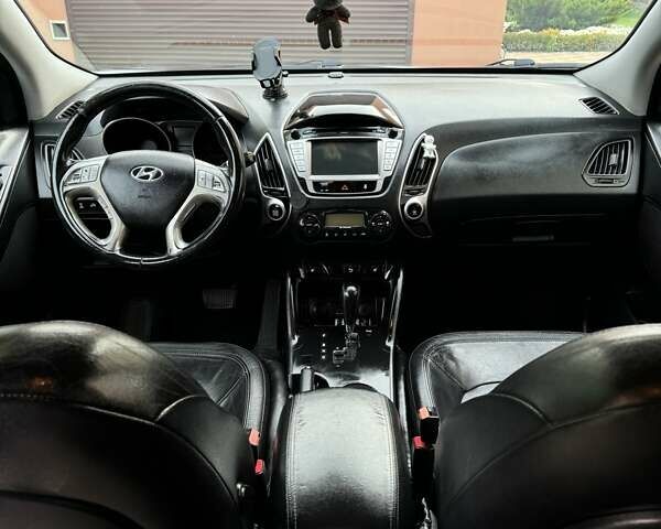 Хендай их35 2011 в Овидиополе на Automoto.ua Белый Хендай их35, объемом двигателя 2 л и пробегом 132 тыс. км за 12000 $, фото 7 на Automoto.ua