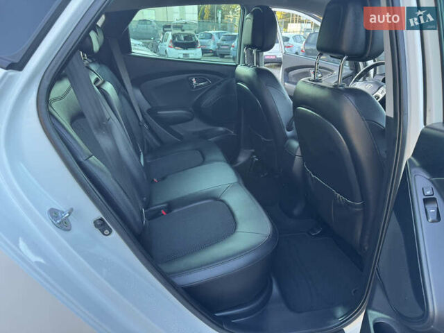 Хендай их35 2011 в Ровно на Automoto.ua Белый Хендай их35, объемом двигателя 2 л и пробегом 185 тыс. км за 13499 $, фото 33 на Automoto.ua