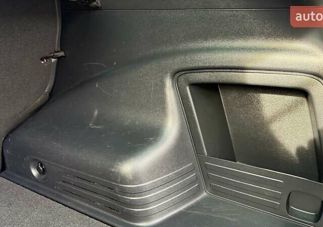 Белый Хендай их35, объемом двигателя 2 л и пробегом 235 тыс. км за 10999 $, фото 51 на Automoto.ua