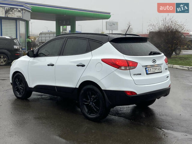 Білий Хендай іх35, об'ємом двигуна 2 л та пробігом 182 тис. км за 11999 $, фото 6 на Automoto.ua