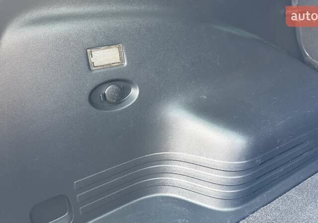 Белый Хендай их35, объемом двигателя 2 л и пробегом 235 тыс. км за 10999 $, фото 50 на Automoto.ua