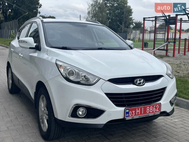 Белый Хендай их35, объемом двигателя 2 л и пробегом 193 тыс. км за 10550 $, фото 27 на Automoto.ua