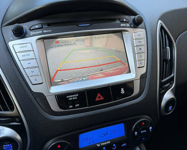 Белый Хендай их35, объемом двигателя 2 л и пробегом 204 тыс. км за 13950 $, фото 41 на Automoto.ua