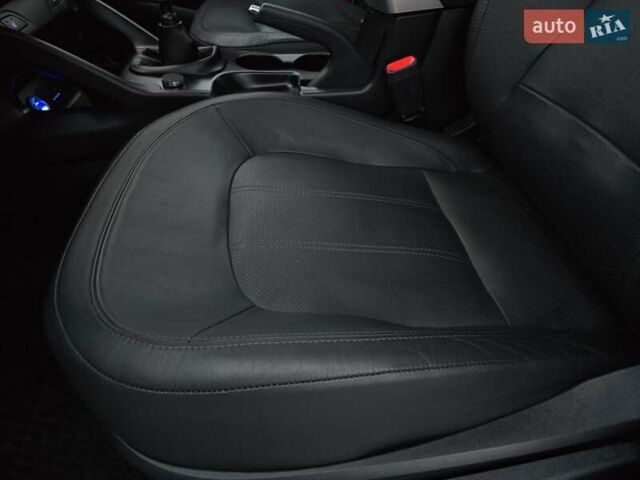 Белый Хендай их35, объемом двигателя 2 л и пробегом 211 тыс. км за 12999 $, фото 31 на Automoto.ua