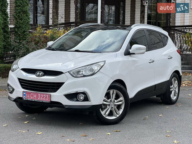 Белый Хендай их35, объемом двигателя 2 л и пробегом 172 тыс. км за 14900 $, фото 25 на Automoto.ua