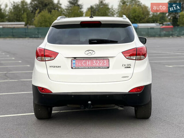 Белый Хендай их35, объемом двигателя 2 л и пробегом 172 тыс. км за 15500 $, фото 6 на Automoto.ua