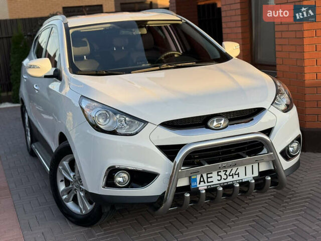 Білий Хендай іх35, об'ємом двигуна 2 л та пробігом 101 тис. км за 13800 $, фото 7 на Automoto.ua