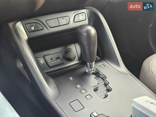 Белый Хендай их35, объемом двигателя 2 л и пробегом 137 тыс. км за 12600 $, фото 18 на Automoto.ua