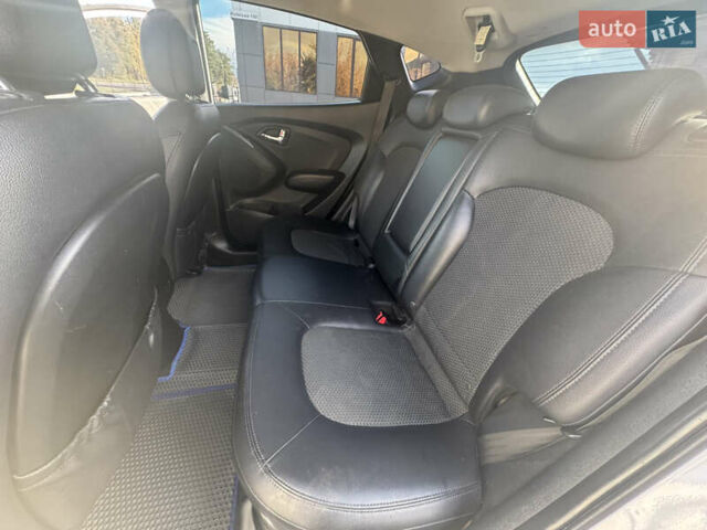 Білий Хендай іх35, об'ємом двигуна 1.69 л та пробігом 248 тис. км за 11450 $, фото 30 на Automoto.ua