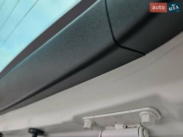 Белый Хендай их35, объемом двигателя 2 л и пробегом 211 тыс. км за 12999 $, фото 66 на Automoto.ua