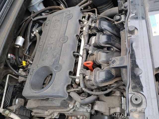 Белый Хендай их35, объемом двигателя 2 л и пробегом 144 тыс. км за 14100 $, фото 8 на Automoto.ua