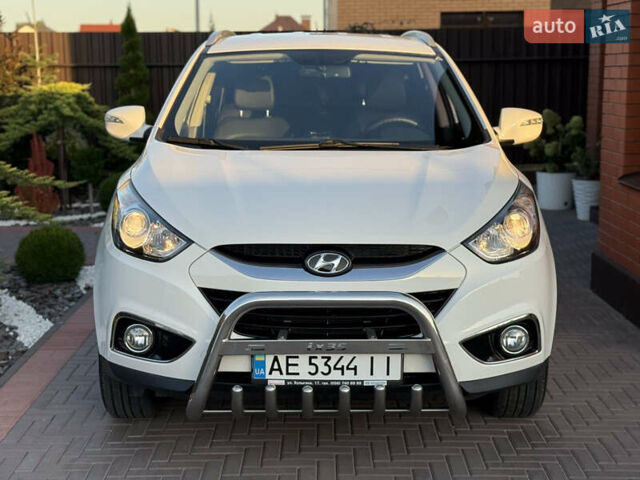 Білий Хендай іх35, об'ємом двигуна 2 л та пробігом 101 тис. км за 13800 $, фото 2 на Automoto.ua