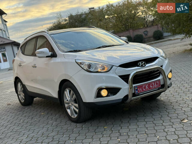 Белый Хендай их35, объемом двигателя 2 л и пробегом 204 тыс. км за 13950 $, фото 8 на Automoto.ua