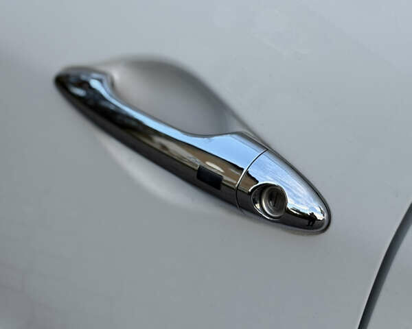 Белый Хендай их35, объемом двигателя 2 л и пробегом 204 тыс. км за 13950 $, фото 31 на Automoto.ua