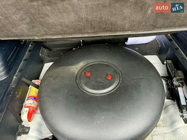 Белый Хендай их35, объемом двигателя 2 л и пробегом 168 тыс. км за 11800 $, фото 16 на Automoto.ua