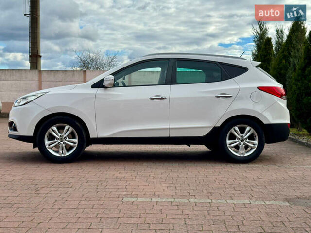 Білий Хендай іх35, об'ємом двигуна 2 л та пробігом 169 тис. км за 13800 $, фото 8 на Automoto.ua