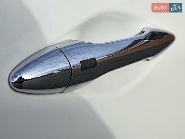 Белый Хендай их35, объемом двигателя 2 л и пробегом 137 тыс. км за 12600 $, фото 49 на Automoto.ua