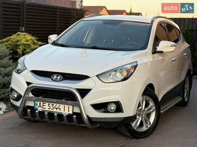 Білий Хендай іх35, об'ємом двигуна 2 л та пробігом 101 тис. км за 13800 $, фото 16 на Automoto.ua
