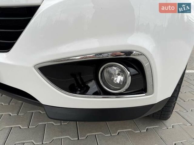 Білий Хендай іх35, об'ємом двигуна 2 л та пробігом 133 тис. км за 9600 $, фото 15 на Automoto.ua