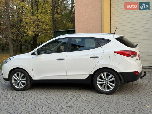 Белый Хендай их35, объемом двигателя 2 л и пробегом 204 тыс. км за 13950 $, фото 15 на Automoto.ua