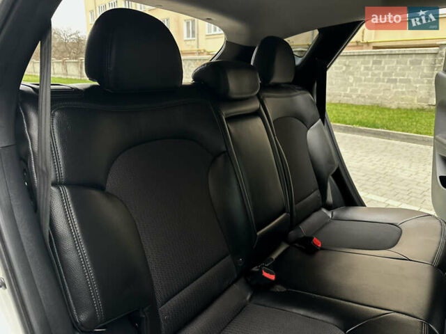 Белый Хендай их35, объемом двигателя 2 л и пробегом 178 тыс. км за 11900 $, фото 47 на Automoto.ua