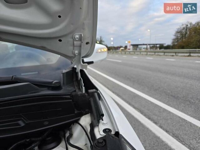 Белый Хендай их35, объемом двигателя 2 л и пробегом 211 тыс. км за 12999 $, фото 64 на Automoto.ua